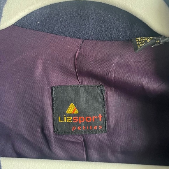Vintage Lizsport Petites‎ Navy Wool Blazer Gold Crest Preppy Classic 8P - Picture 3 of 16